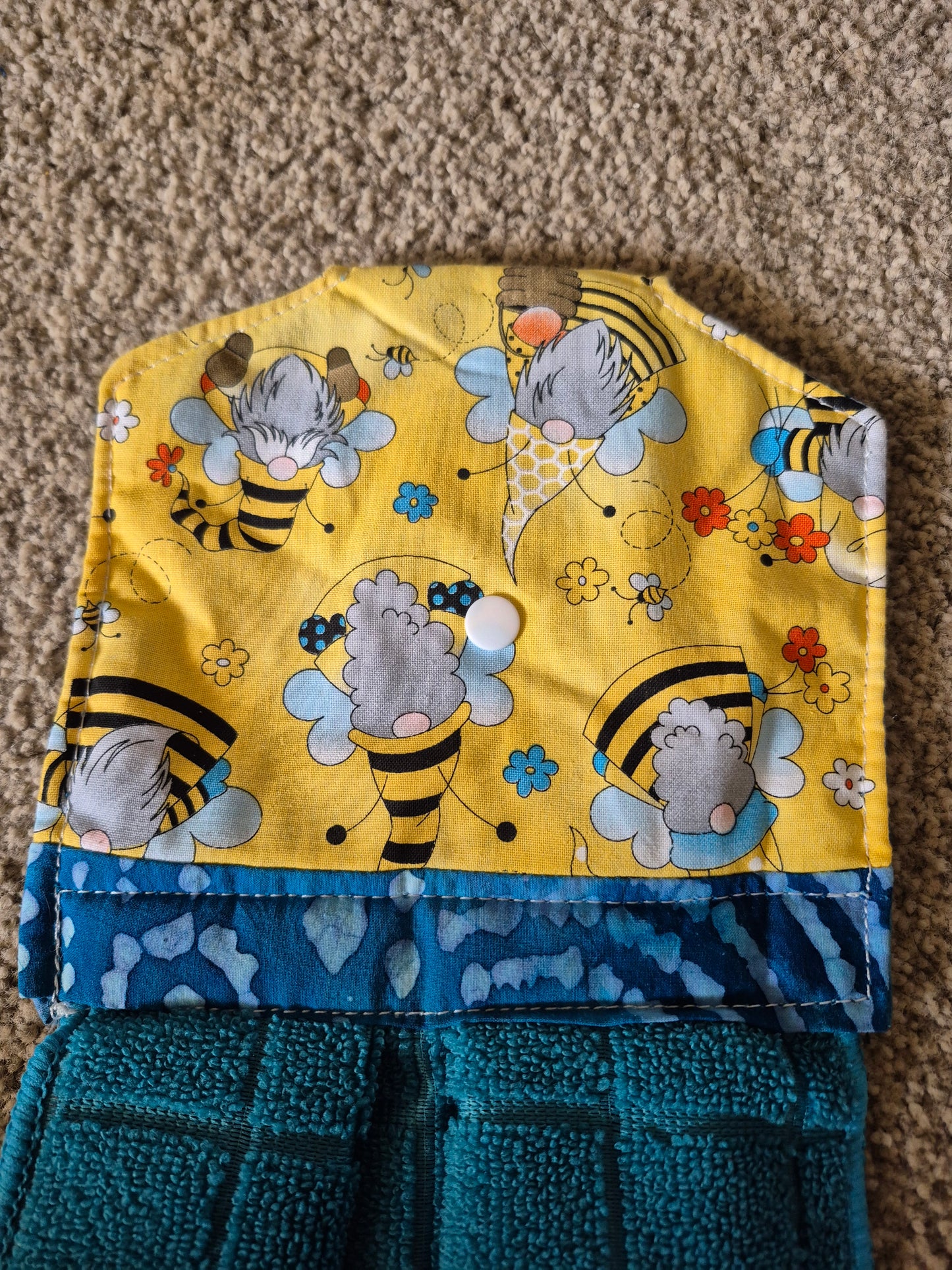 Cute Bee Snap-On Kitchen Towel | Handcrafted Microfiber