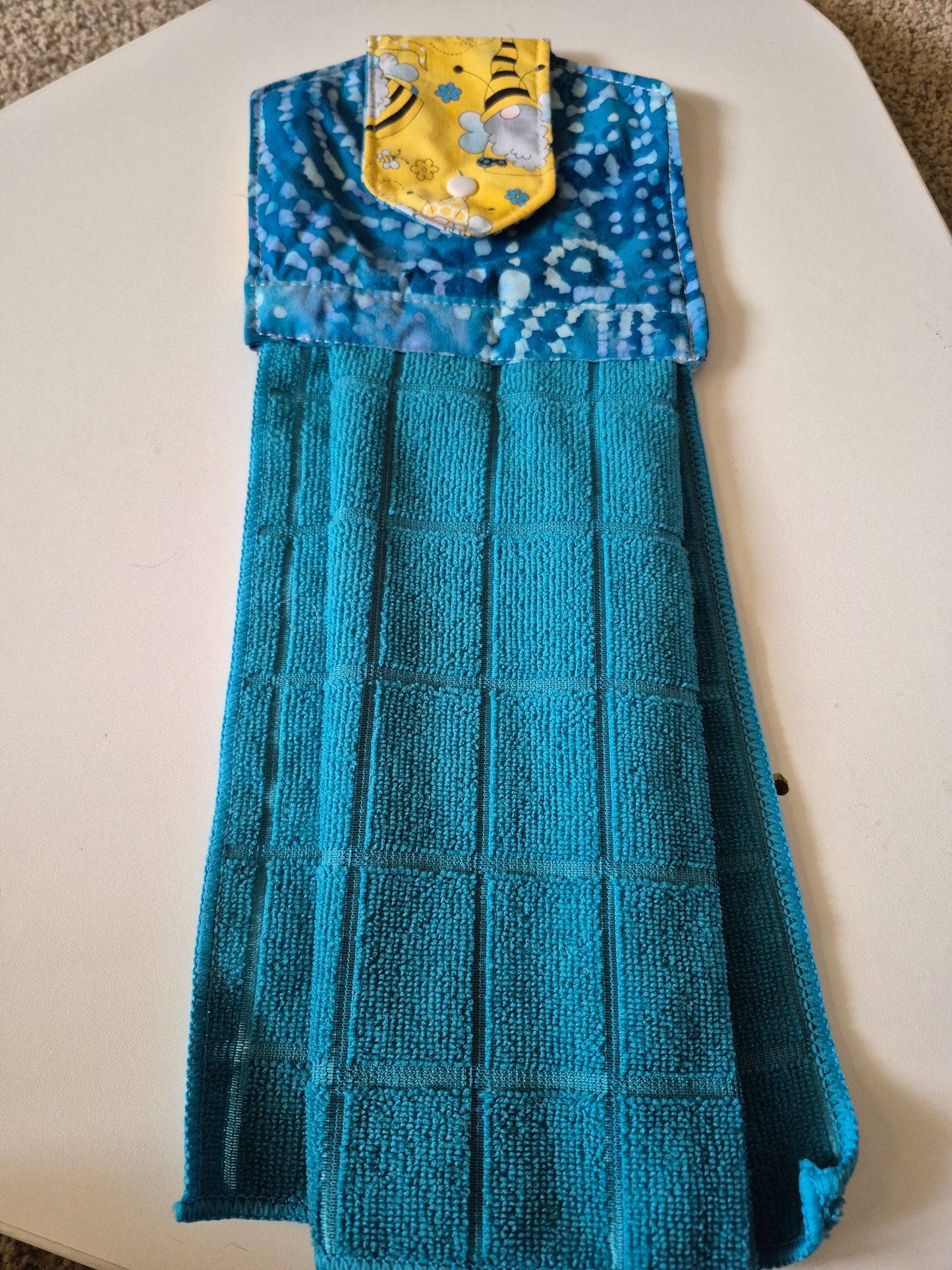 Cute Bee Snap-On Kitchen Towel | Handcrafted Microfiber