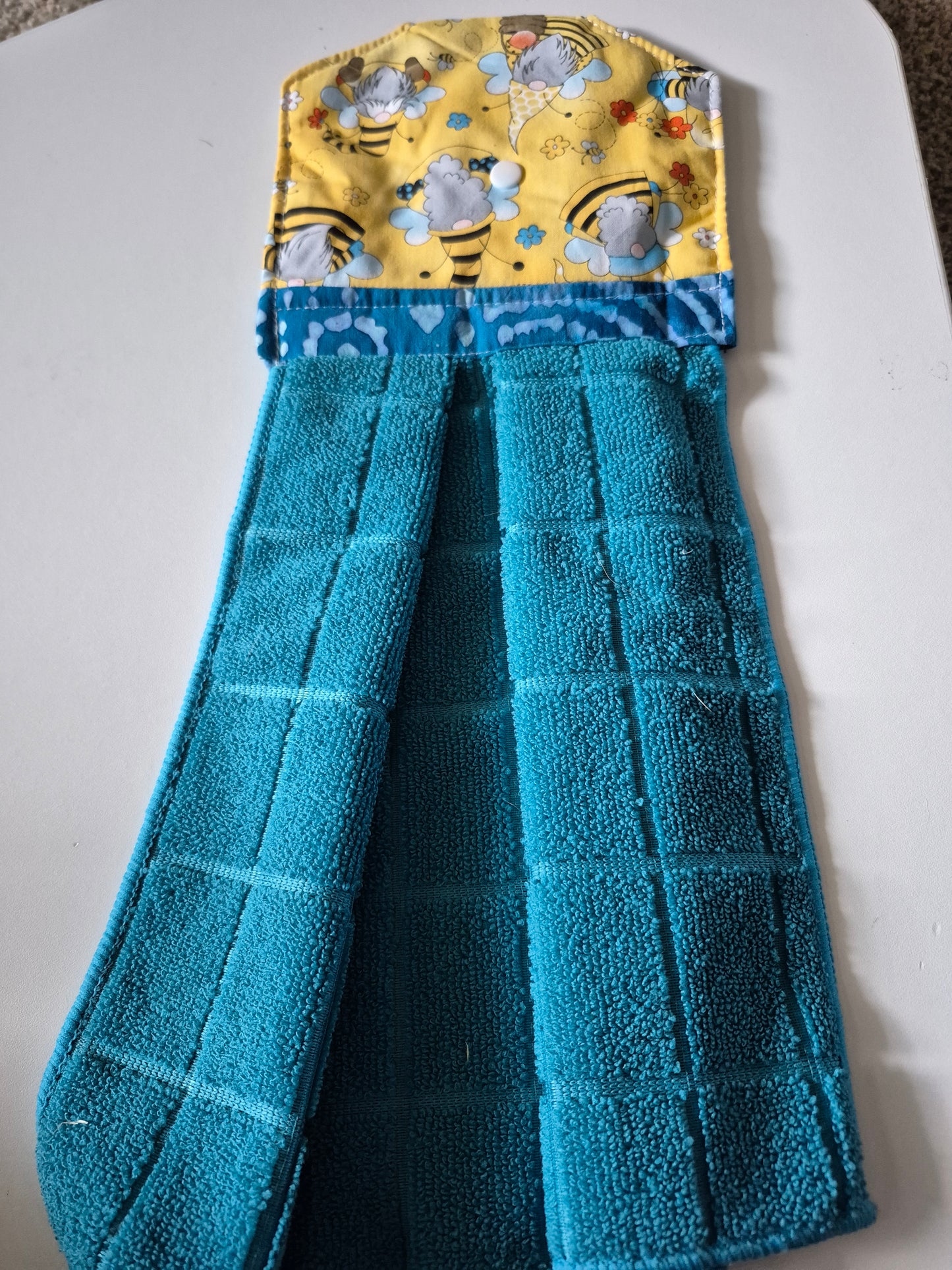 Cute Bee Snap-On Kitchen Towel | Handcrafted Microfiber